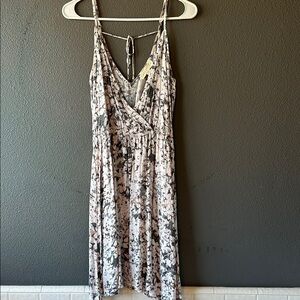 Love stitch Floral Print Sleeveless Dress - Black and White